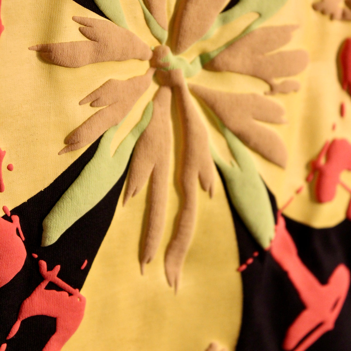 MUSTARD FLOWER BLACK T-SHIRT